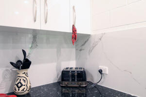 Marble-look tile splashback